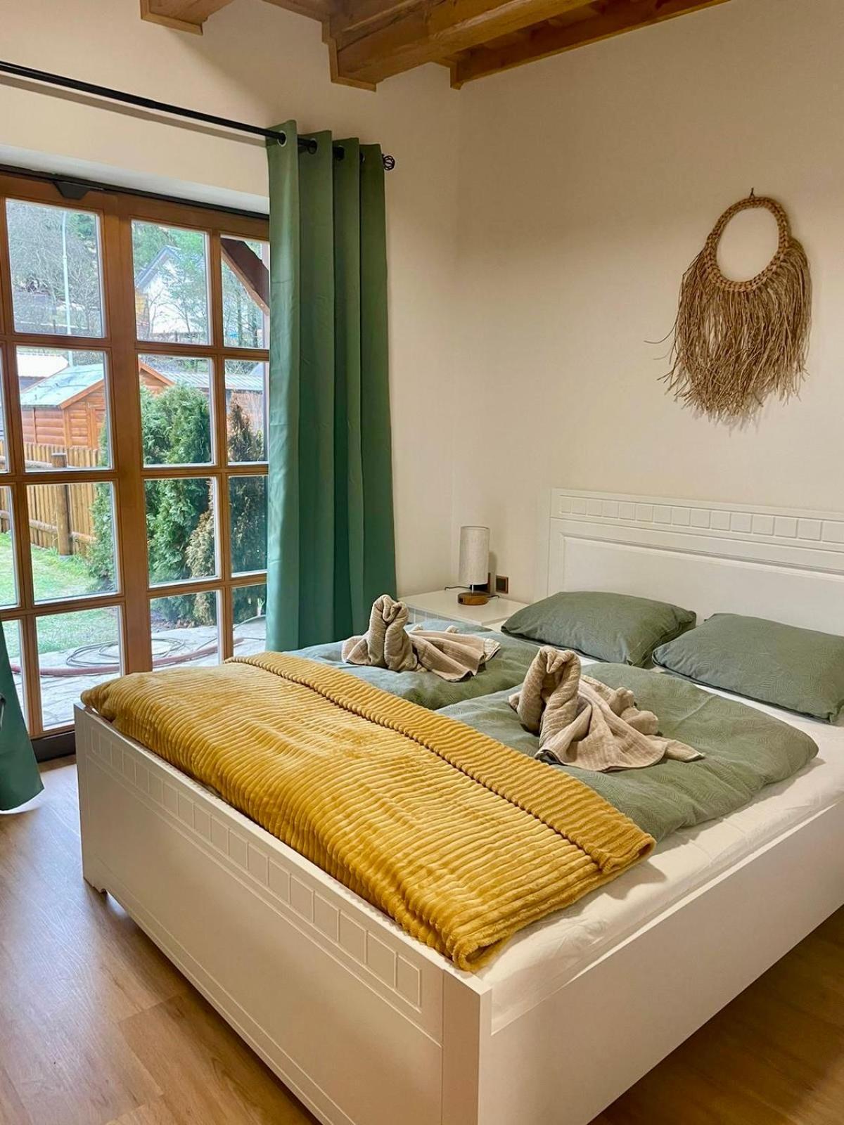 Apartman 8, Jezerne Velké Karlovice Exteriör bild